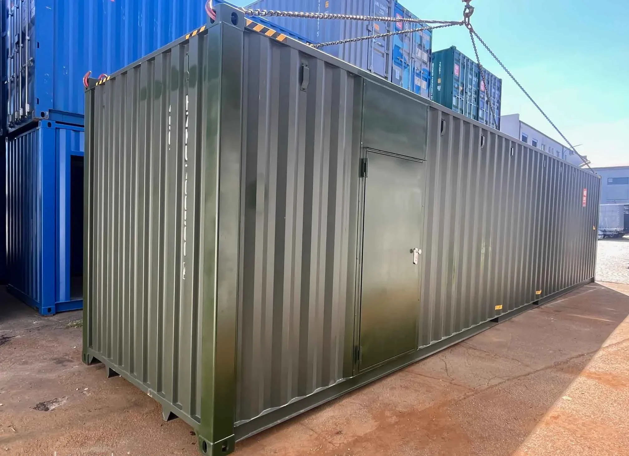 Hörmann Stahltür RAL 6007 für Container – Brandschutztür T30 mit Stahlrahmen – Container Eingangstür